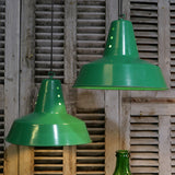 abat jour aluminium peint vert lampe industrielle hangar
