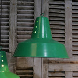 abat jour aluminium peint vert lampe industrielle hangar
