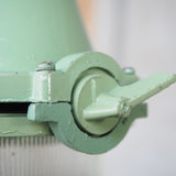 lampe baladeuse industrielle suspension en verre verte