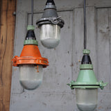lampe baladeuse industrielle suspension en verre verte