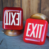 Exit Lampe americaine opaline rouge texte blanc