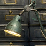 Lampe industrielle DESVIL - Lampadaire d'atelier articulé - Métal patiné vert d'origine