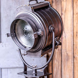 Ancien projecteur cinema Hollywood Bardwell Mcalister pieds bois