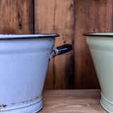 ancienne bassine émaillée bleue