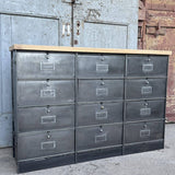 ancien meuble console 12 casiers industriel a clapet Roneo 1950 plateau chene massif