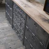 enfilade industrielle 6 compartiments 18 tiroirs atelier militaire plateau vieux chene massif