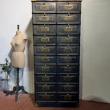 Authentique meuble STRAFOR industriel à clapets - Mobilier atelier en métal vintage