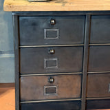 Meuble industriel à clapets - Buffet métal et plateau chêne massif