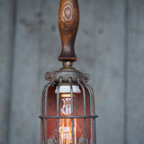 lustre de 3 baladeuse industrielle des USA equipant les caves de new York