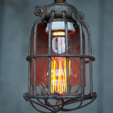 lustre de 3 baladeuse industrielle des USA equipant les caves de new York