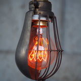 lustre de 3 baladeuse industrielle des USA equipant les caves de new York