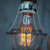 lustre de 3 baladeuse industrielle des USA equipant les caves de new York