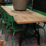 grande table industrielle plateau ancien chene massif pietement fonte