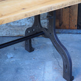 grande table industrielle plateau chene massif pietement fonte