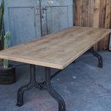 grande table industrielle plateau chene massif pietement fonte
