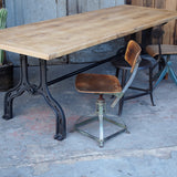 grande table industrielle plateau chene massif pietement fonte