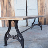 grande table industrielle plateau chene massif pietement fonte