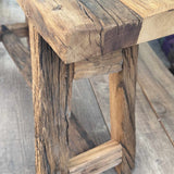 Tabouret en bois recyclé
