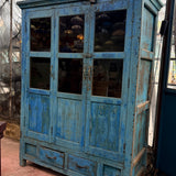 Armoire vitrine ancienne bleue patinée, meuble de métier vintage, bois et verre