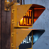 New York feu dont walk americain vintage USA jaune d'origine avec fixations murale
