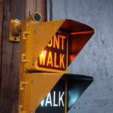 New York feu dont walk americain vintage USA jaune d'origine avec fixations murale
